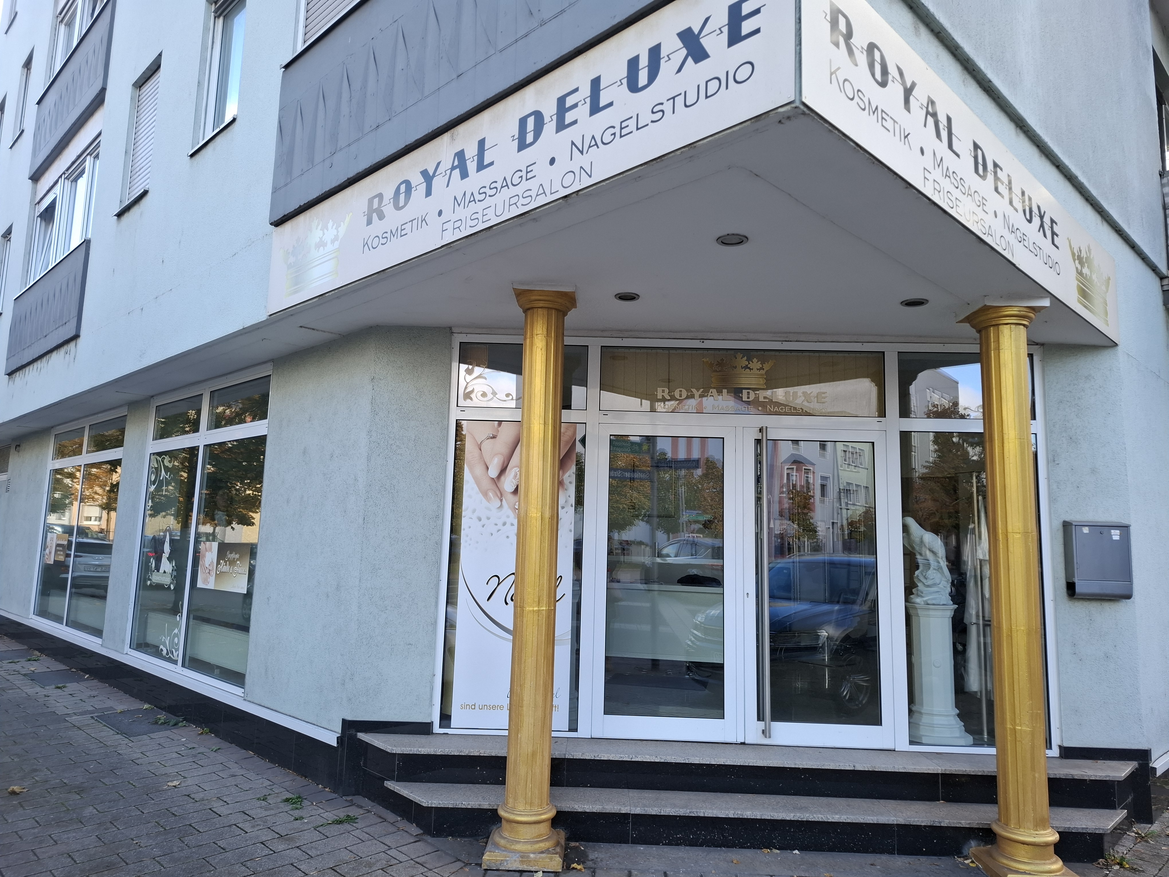 Royal Deluxe Hair
